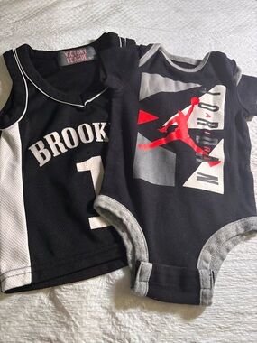 Jordan Infant Bodysuit and Jersey top 0-3 mo. Baby Bundles 005